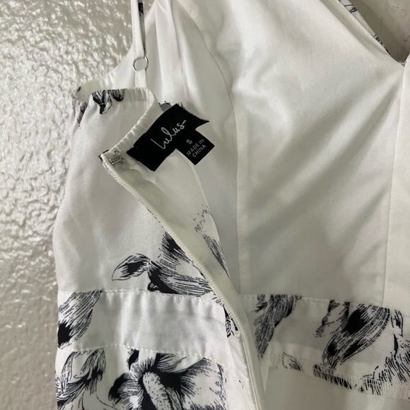 NWOT Darling Daylily Black and White Floral Print High-Low Maxi Dress - Picture 9 of 9